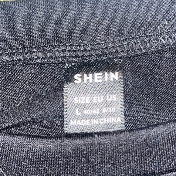 Shein Tee Large - Picture 2 of 2